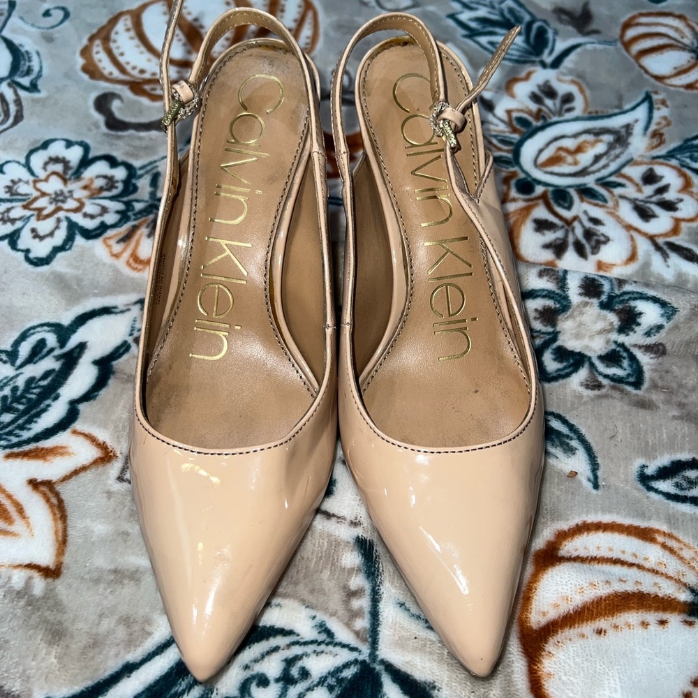 Nude Calvin Klein pointy toe heels size 6